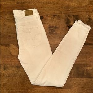 American Eagle White Hi-Rise Skinny Jegging 2